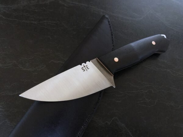 Small skinning knife