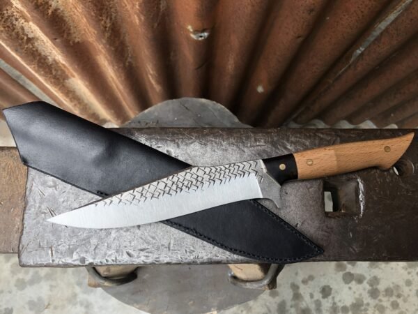 Large Scaled Recurve Hunting Knife