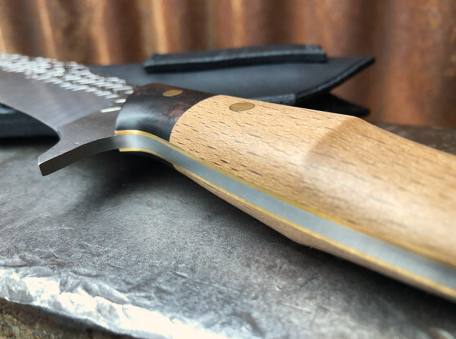 Large Scaled Recurve Hunting Knife - Image 3
